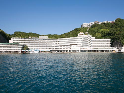 【東海道新幹線「のぞみ号」&特急列車「南紀号」で行く】ホテル浦島本館 バイキング トイレ付和室2〜5名 2日間