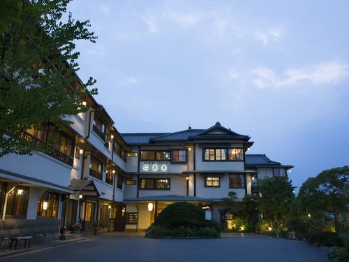 全景（伊香保温泉街石段の中ほどにある）