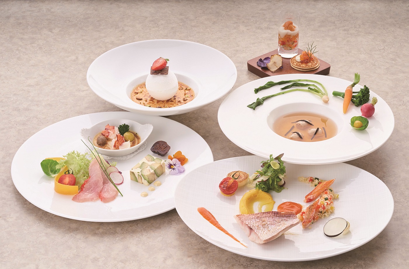 本場仕込のフランス料理が自慢のクラシカルなリゾートホテル♪ 神奈川県 箱根・湯河原への旅！おでかけプラン 夕食「フレンチスペシャルコース」 ツイン