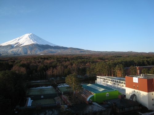 【春夏を楽しむなら富士河口湖がおすすめ！】朝食付でお気軽にリゾートホテルへ泊まろう！！ ２４年上期 山梨へ行こう！ フォース