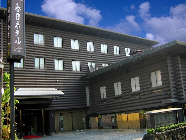 近鉄奈良駅下車徒歩約2分、奈良公園の玄関口に位置している旅館です。 ２３年下期 パーソナリップ奈良 和室