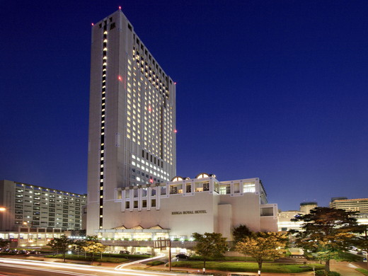 北九州のランドマークホテル。小倉駅からほど近く、最上階では大パノラマが楽しめます。 おすすめ九州 福岡県 ツイン