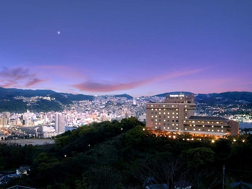 世界新三大夜景の大パノラマを屋上から見下ろせます★ 長崎へ行こう♪【気ままに九州】 本館ツイン