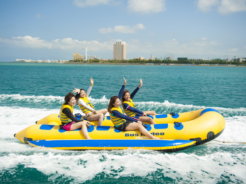 ザ ビーチタワー沖縄 海遊びの定番マリンアクティビティ付き ファミリー 夏休みは沖縄に行こう 選べるマリン３チョイス ビーチタワースタンダード ２ ４名 近畿日本ツーリスト