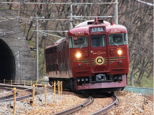 しなの鉄道観光列車 ろくもん に乗って信州列車の旅を楽しもう 往復北陸新幹線とセットでお得 一茶のこみち 美湯の宿 和室 ２名１室 2日間 近畿日本ツーリスト